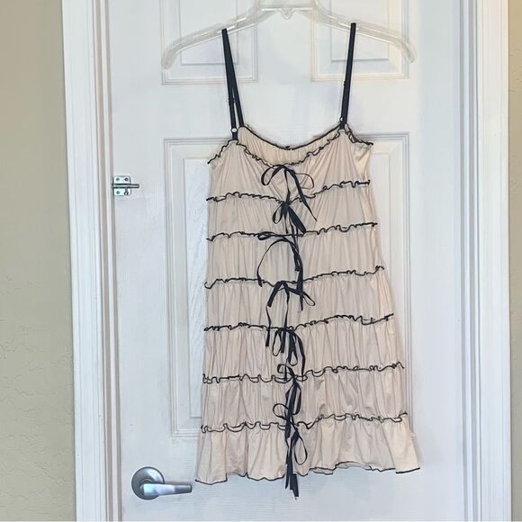 Chloefairy  Summer Ruched Mini Dress Ruffle Tunnel Spaghetti Straps Size Medium - Picture 11 of 11